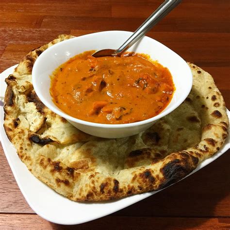 A Classic Combo: Butter Chicken & Naan [OC][2402x2402] : FoodPorn