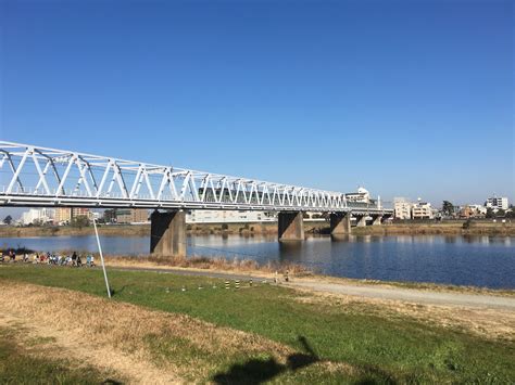 train-bridge-tama-river-bass-fishing-tokyo-japan