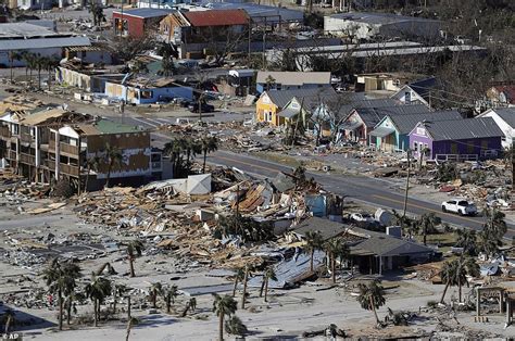 PHOTO GALLERY: Looking back at hurricane damage in Florida and South Carolina | Daily Mail Online