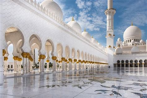 Sheikh Zayed Grand Mosque Tour From Dubai 2023