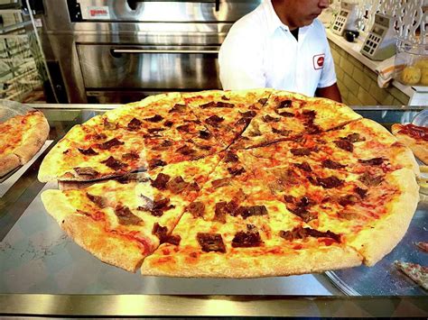 Home Slice Pizza opens today in Midtown Houston