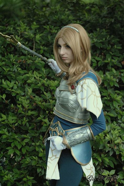 Lux Cosplay - League of Legends by Yuukiq on DeviantArt