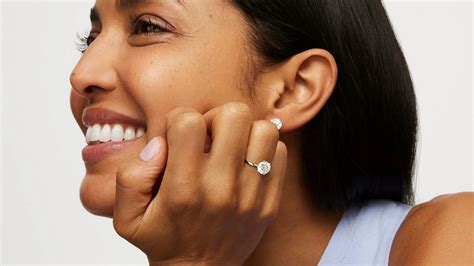 Lightbox Starts Selling Engagement Rings with Lab-Grown Diamonds – The Diamond Certification ...