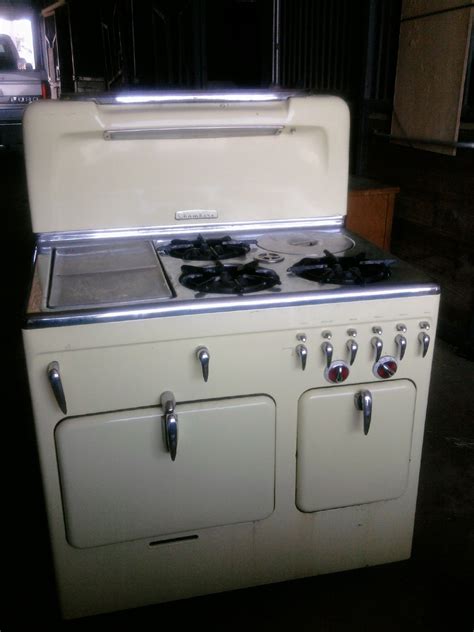 1952 Chambers stove - Model 90C | Collectors Weekly