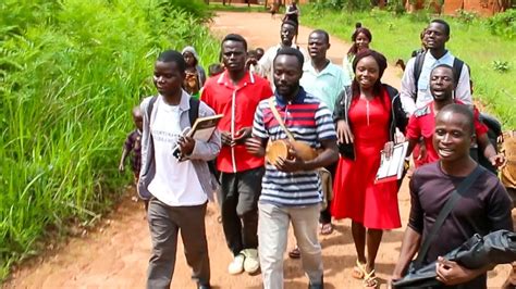 Travelling Choir in Zambia - YouTube