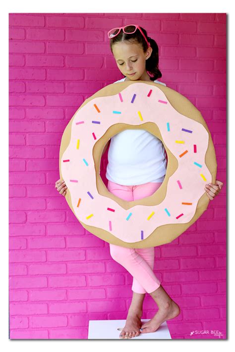 No-Sew DIY Donut Costume (Sugar Bee Crafts) | Donut costume, Easy diy ...