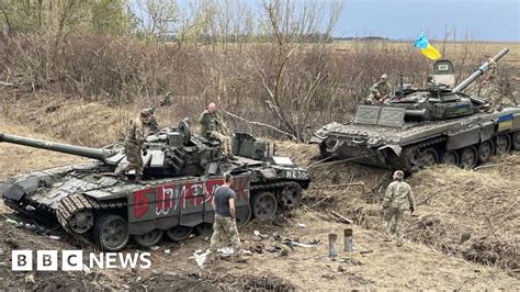 Ukraine war: Inside the recaptured city of Izyum - BBC News