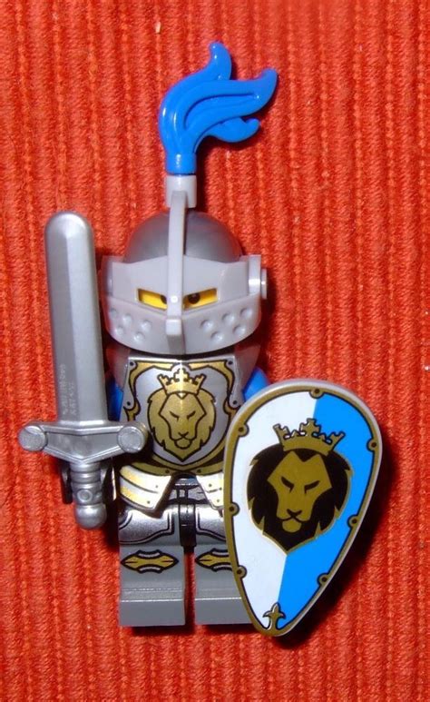 LEGO Castle Blue Lion King's Knight Minifigure w/Armor, Shield, Sword ...