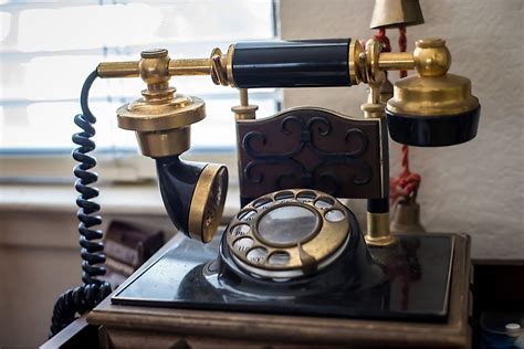 Who Invented the Telephone? - WorldAtlas.com