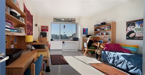 The Pros and Cons of NYU’s Freshman Dorms | Her Campus