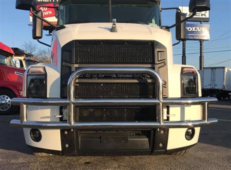 Semi Truck Front Bumper Black Steel Grille Guard For Kenworth T680 and T700