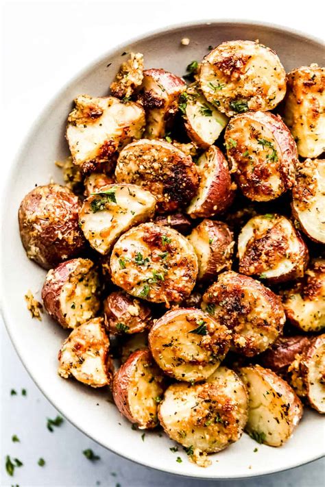 Parmesan Garlic Roasted Potatoes - SMART KIDS