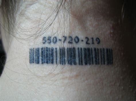 File:Neck barcode tattoo.jpg - Wikipedia
