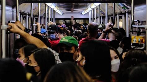 Overcrowded public transport 'worrying' | The Manila Times