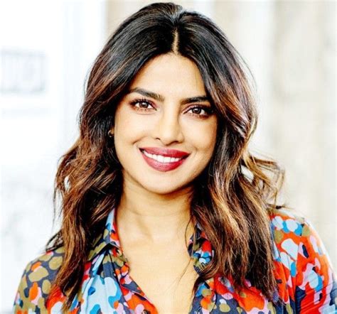 Priyanka Chopra Height, Age, Boyfriend, Husband, Family, Biography & More » StarsUnfolded