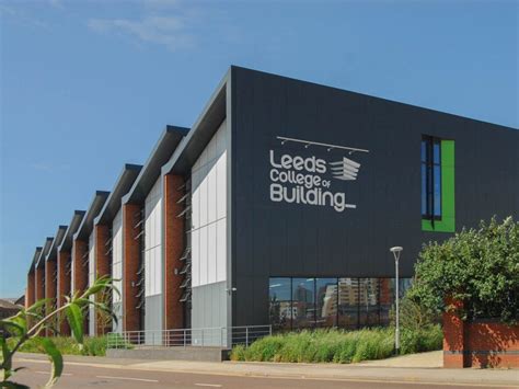 Structura-uk.com | LEEDS COLLEGE OF BUILDING