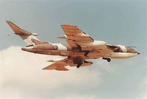 55 sqn Victor K2 XM715 overshooting RAF Coltishall 3/7/85. Thanks to Mr. Paul Cossey (at ...