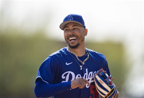 Dodgers Game Highlights: Watch Mookie Betts Make A Diving Catch As ...