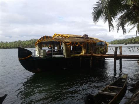 Kerala Boat House Booking - Houseboat | Nileshwar | Kottappuram ...