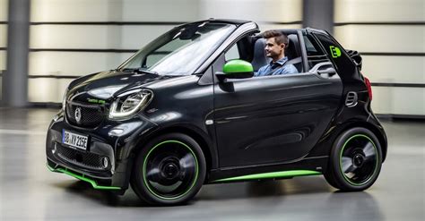 Daimler To Stop Selling Gas-Powered Smart Cars In U.S & Canada