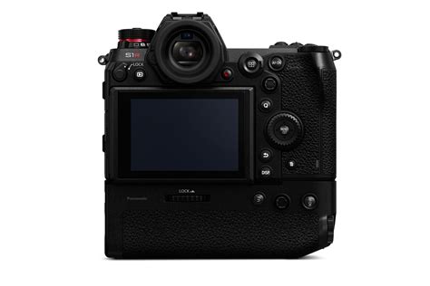 Panasonic Lumix S1R: 187MP High-Res Mode, World's Sharpest EVF ...