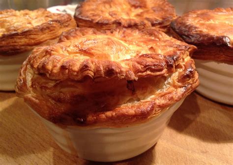 Chicken, Leek and Bacon Pies Recipe by Joanne - Cookpad