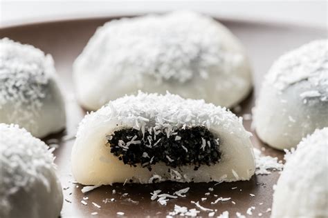 A black sesame and coconut mochi recipe to make at home - The Washington Post