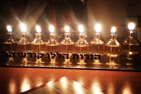 Chanukah Menorah – the River of Time | Torah and Science