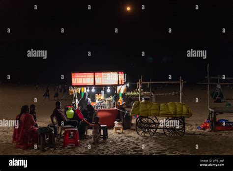 Food stall, evening at Marina Beach, Chennai, Tamil Nadu, India Stock ...