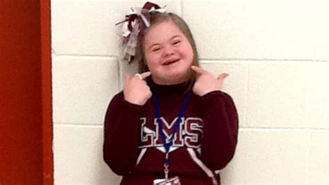 Cheerleader with Down syndrome defended by basketball players - TODAY.com