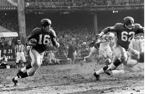 NY Giants: Top 10 running backs of all time - Page 8