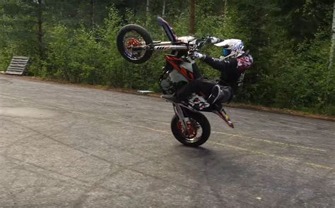 Supermotard.dk Nye Friske Supermotard Stunts