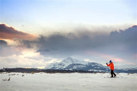 Cozy Yellowstone Winter Cabins & Holiday Lodges