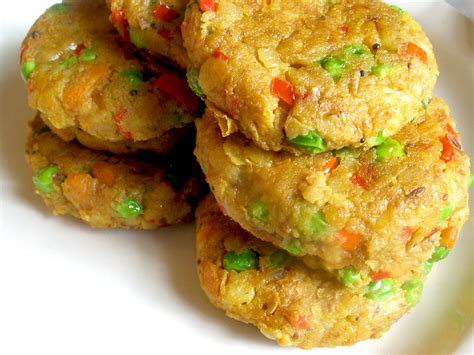 Vegetarian Samosa Cakes with Tamarind Chutney | Lisa's Kitchen ...