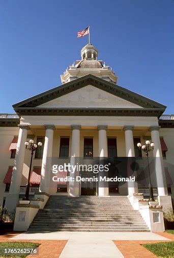 State Capitol Buildings High-Res Stock Photo - Getty Images