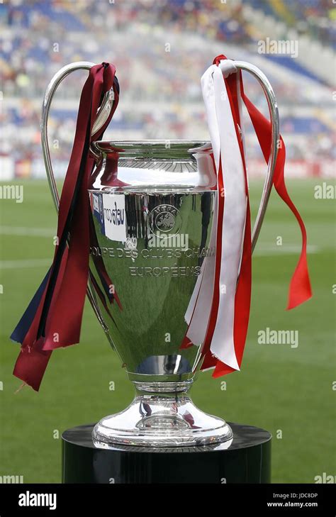 THE CHAMPIONS LEAGUE TROPHY BARCELONA V MANCHESTER UNITED STADIO ...