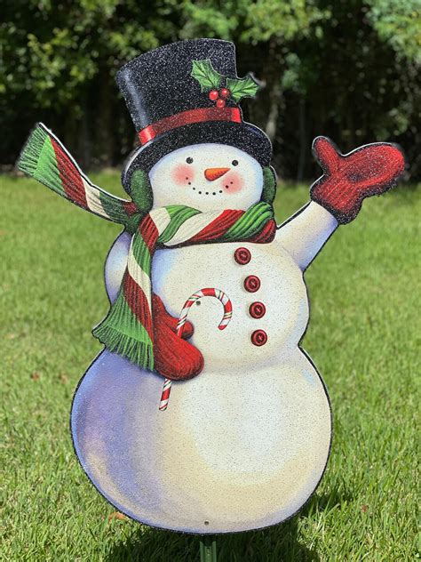 Christmas Yard Art see Video Snowman Waving and Holding a Candy Cane ...