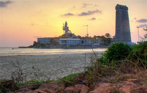 Murudeshwar Tourism | Tourist Places to Visit & Travel Guide to Murudeshwar