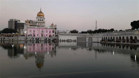 Gurdwara Bangla Sahib is the most prominent Sikh Gurudwara, Bangla Sahib Gurudwara inside view ...