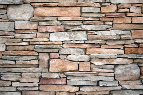 Build a stone wall - Backwoods Home Magazine