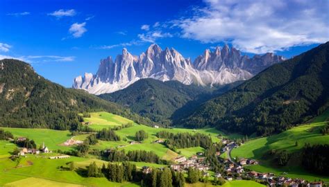 La pista ciclabile delle Dolomiti, un itinerario lungo 60 km