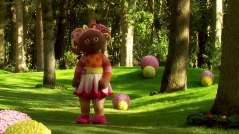 In the night garden upsy daisy bed - YouTube