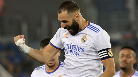 Karim Benzema extends Real Madrid contract until summer of 2023 | Football News | Sky Sports