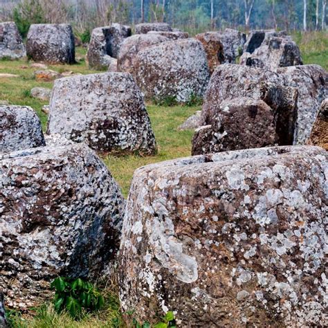 Excursion to the Plain of Jars | Laos Phonsavan | Eastravel