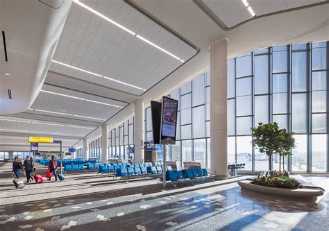 First New Concourse Opens at LaGuardia Airport's Terminal B