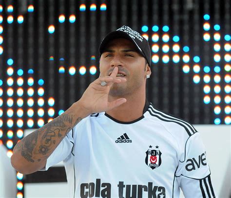 Tudo sobre Ricardo Quaresma: Apresentação de Quaresma no Besiktas