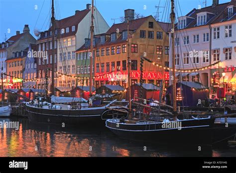 Nyhavn, Christmas Market, Copenhagen Stock Photo - Alamy