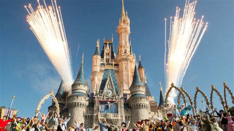 10 Brilliant Disney Theme Park Hacks | Mental Floss