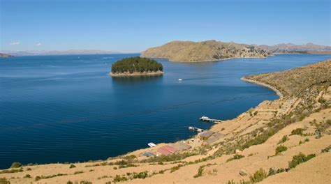 Visit Lake Titicaca in South America | Expedia