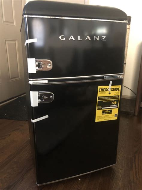 Galanz Retro Mini Fridge review | LaptrinhX